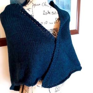 Handknit 🧶 Peruvian highland wool OUTLANDER shawl